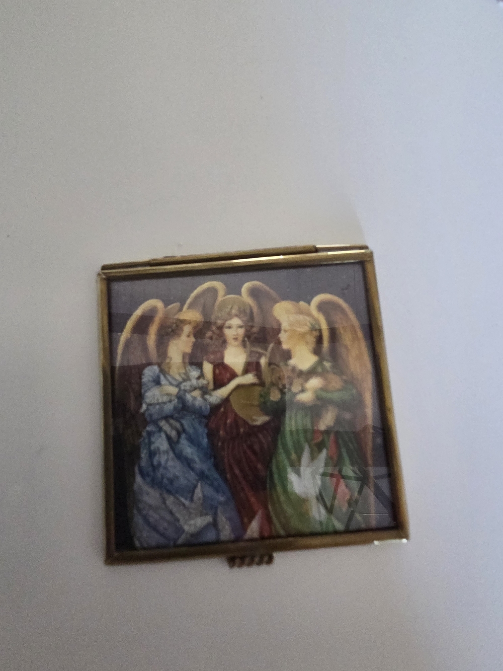 Vintage Angel Trio Decorative Compact - Gold Frame, Multicolor
